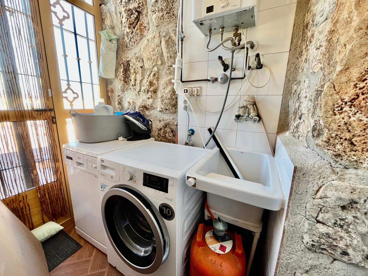 3 makuuhuone Maalaistalo myytävänä paikassa Fortuna mukana uima-altaan 
autotalli - 399 000 € (Ref: 9596636)