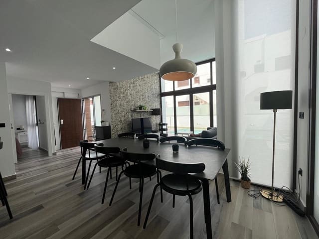 3 soverom Villa til salgs i Los Balcones med svømmebasseng garasje - € 479 000 (Ref: 9596649)