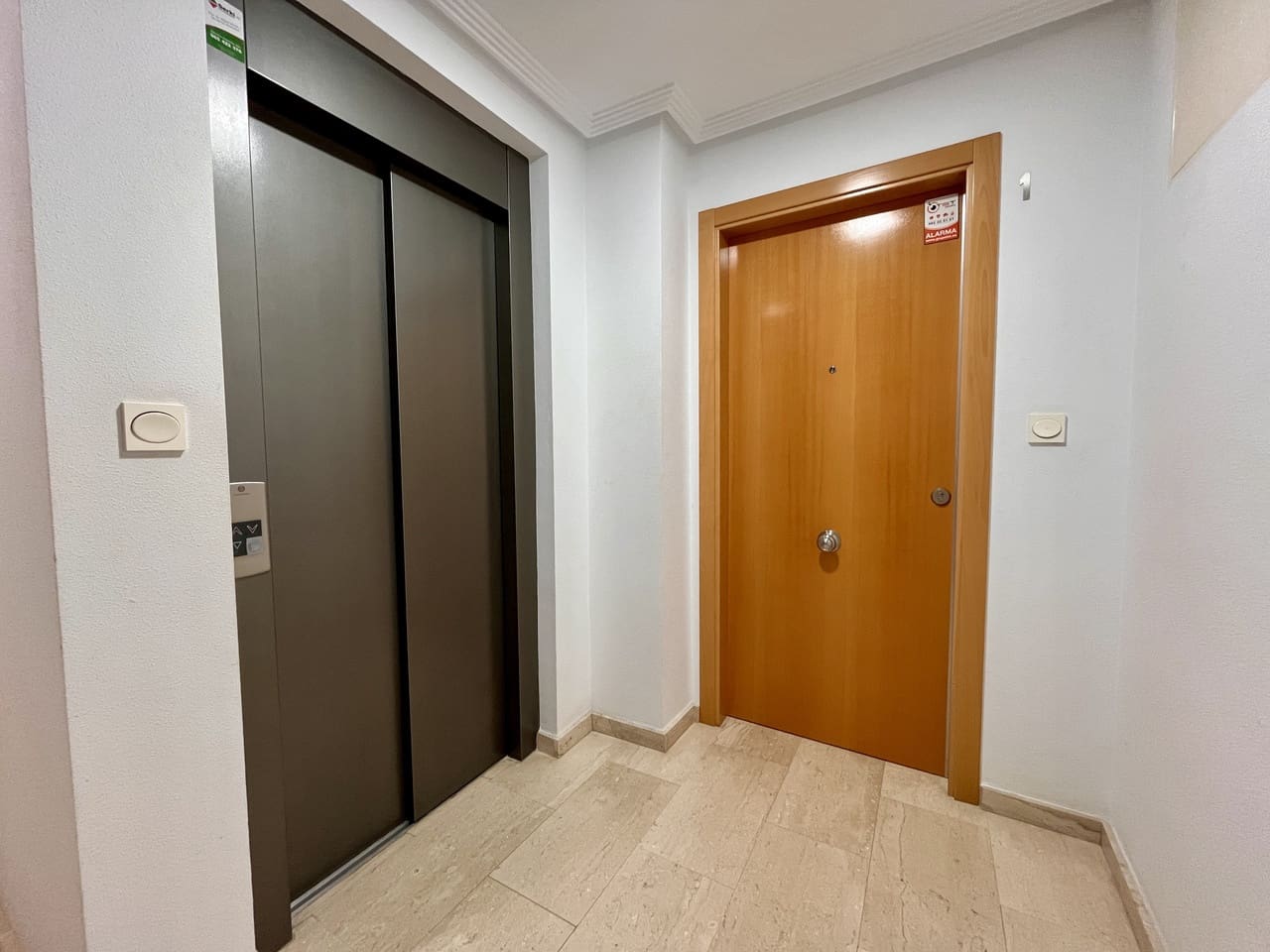 4 makuuhuone Huoneisto myytävänä paikassa Santa Pola - 330 000 € (Ref: 9596659)