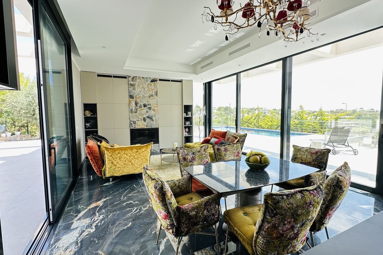 6 soveværelse Villa til salg i Las Colinas Golf med garage - € 2.195.000 (Ref: 9596660)