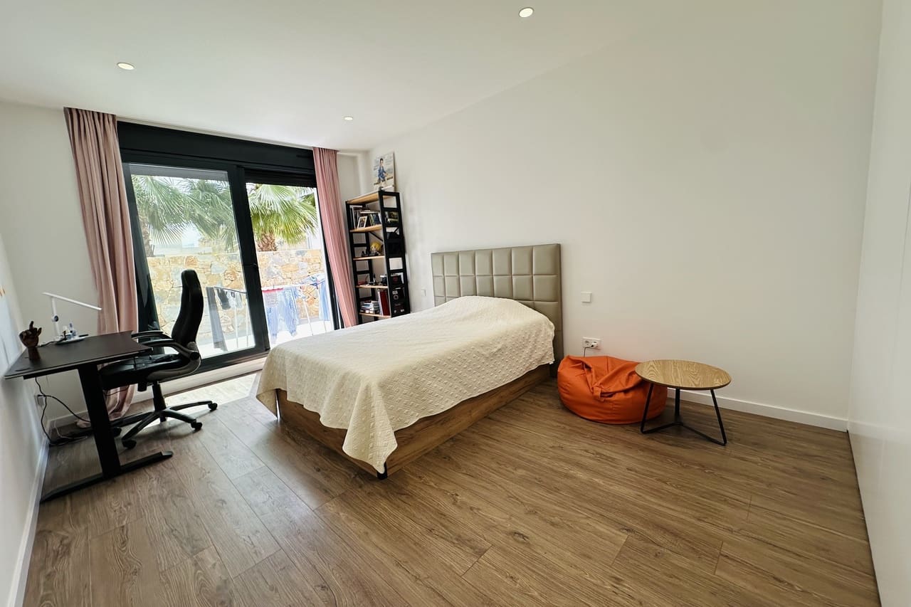 6 soveværelse Villa til salg i Las Colinas Golf med garage - € 2.195.000 (Ref: 9596660)