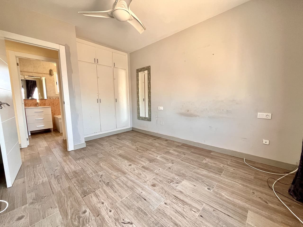 Chalet de 4 habitaciones en San Miguel de Salinas en venta con piscina - 249.999 € (Ref: 9596667)