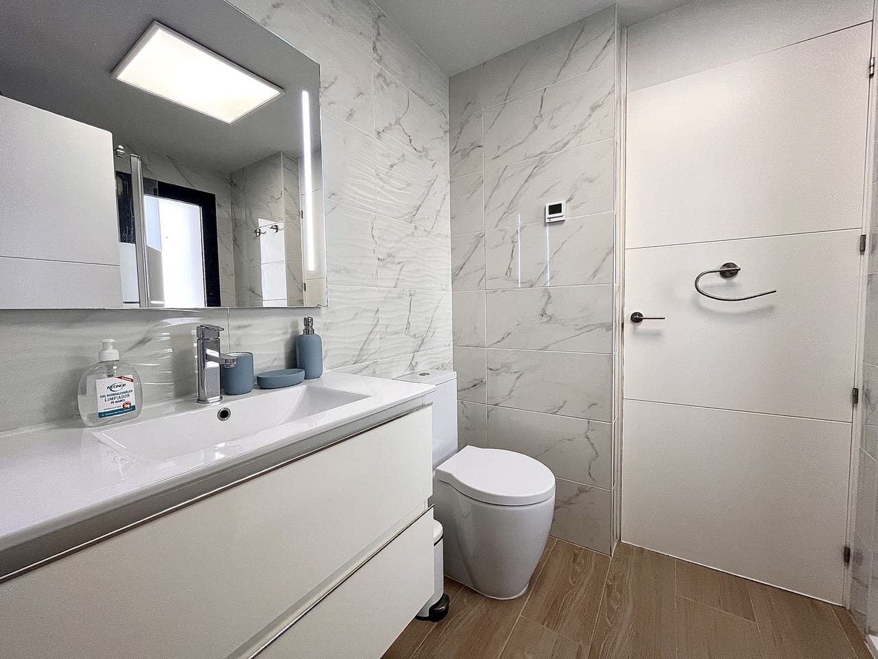 Apartamento de 2 habitaciones en Villamartin en venta con piscina garaje - 249.900 € (Ref: 9596681)