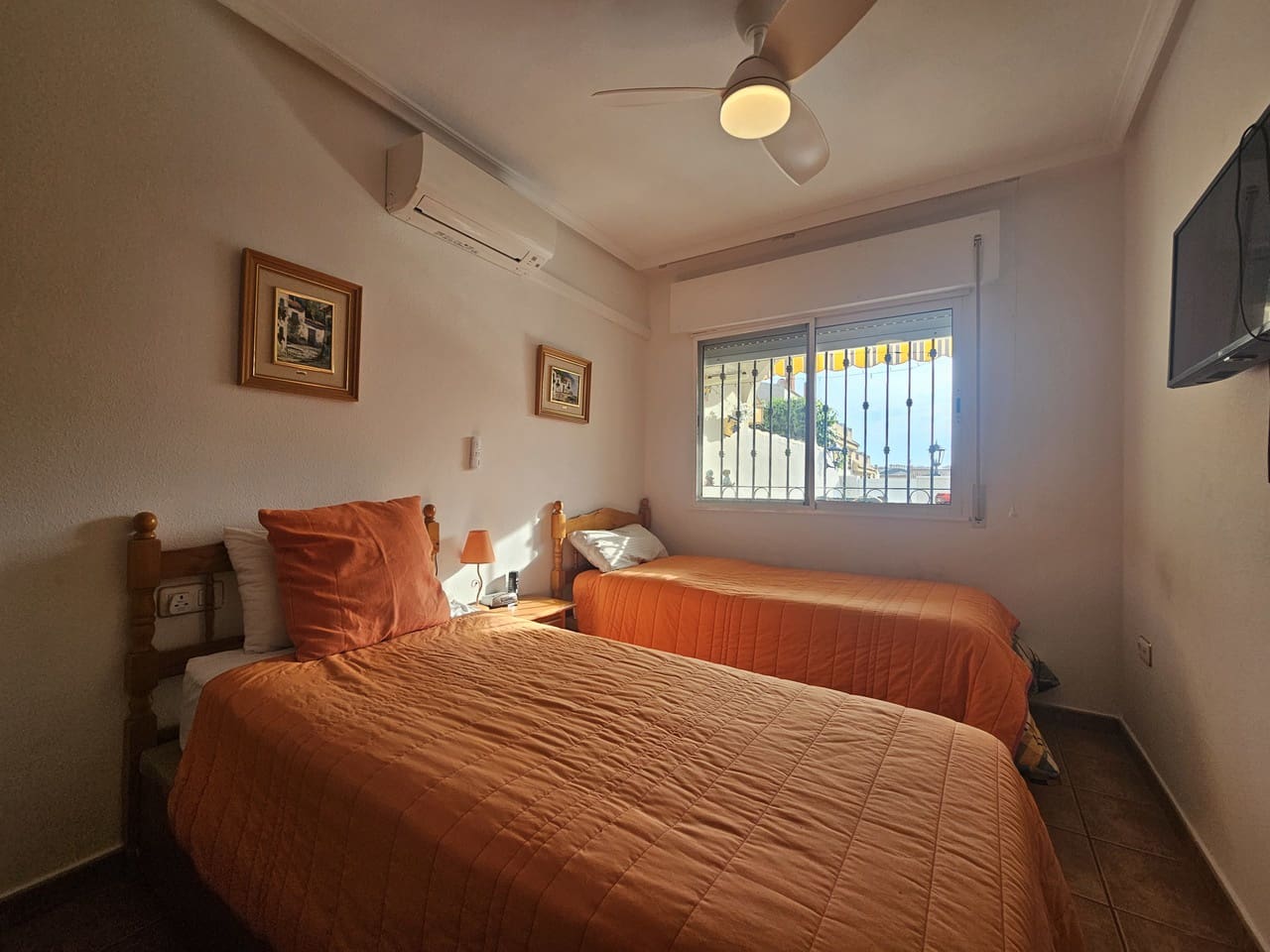 3 soveværelse Bungalow til salg i La Zenia med swimmingpool - € 329.950 (Ref: 9596688)