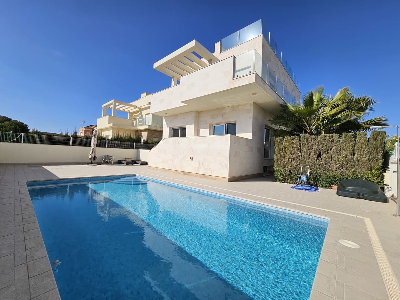 5 quarto Moradia para venda em La Zenia com piscina garagem - 1 500 000 € (Ref: 9596692)