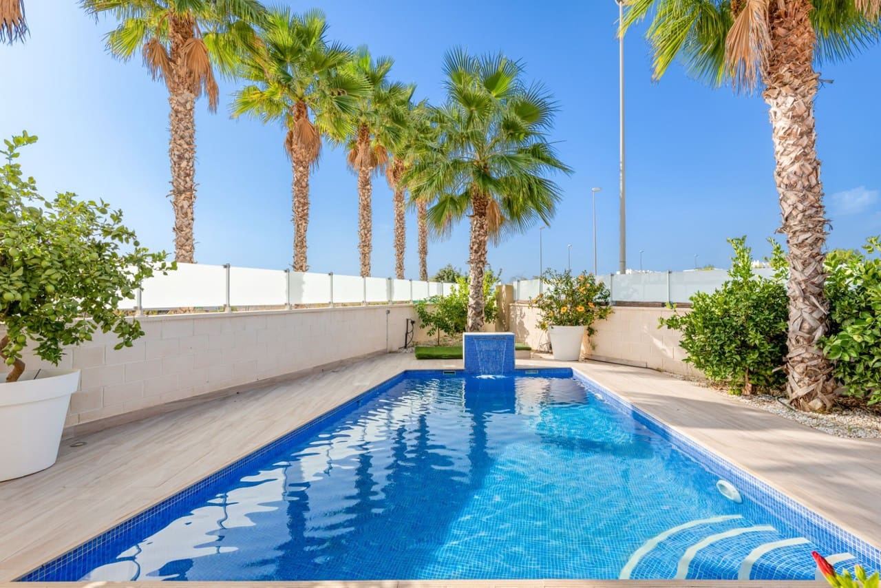 5 sovrum Villa till salu i Cabo Roig med pool garage - 829 000 € (Ref: 9596703)