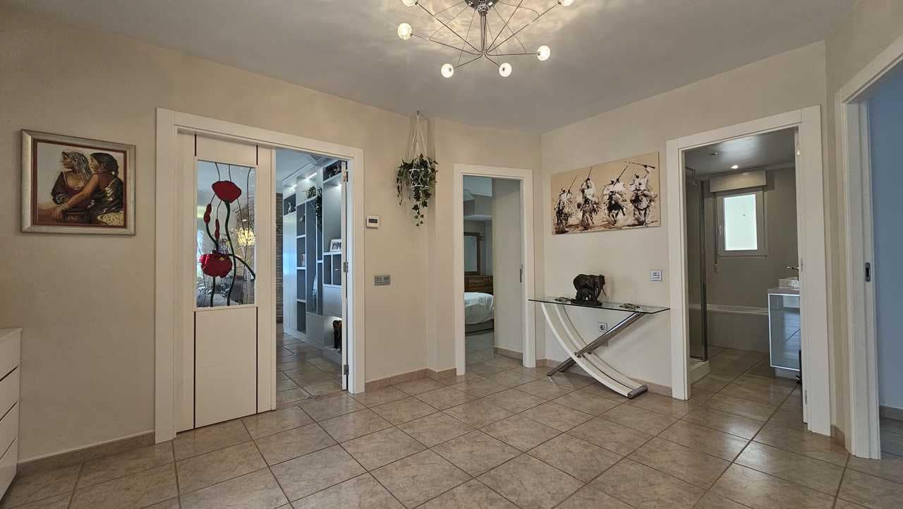 Chalet de 4 habitaciones en San Miguel de Salinas en venta con piscina garaje - 1.100.000 € (Ref: 9596710)