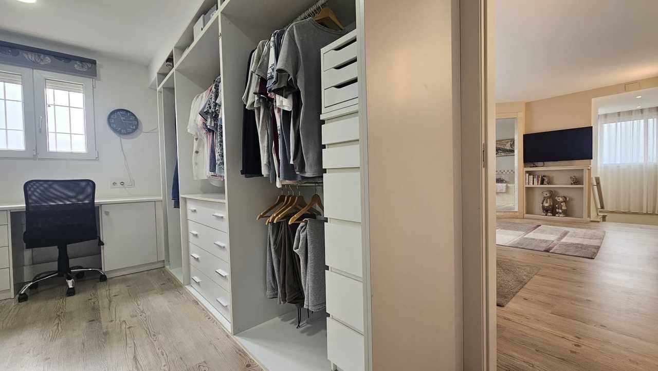 Chalet de 4 habitaciones en San Miguel de Salinas en venta con piscina garaje - 1.100.000 € (Ref: 9596710)