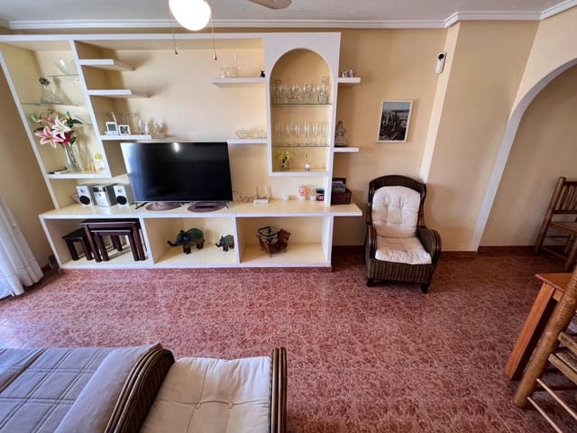 Apartamento de 2 habitaciones en Parque de las Naciones, Torrevieja en venta con piscina - 120.000 € (Ref: 9602585)