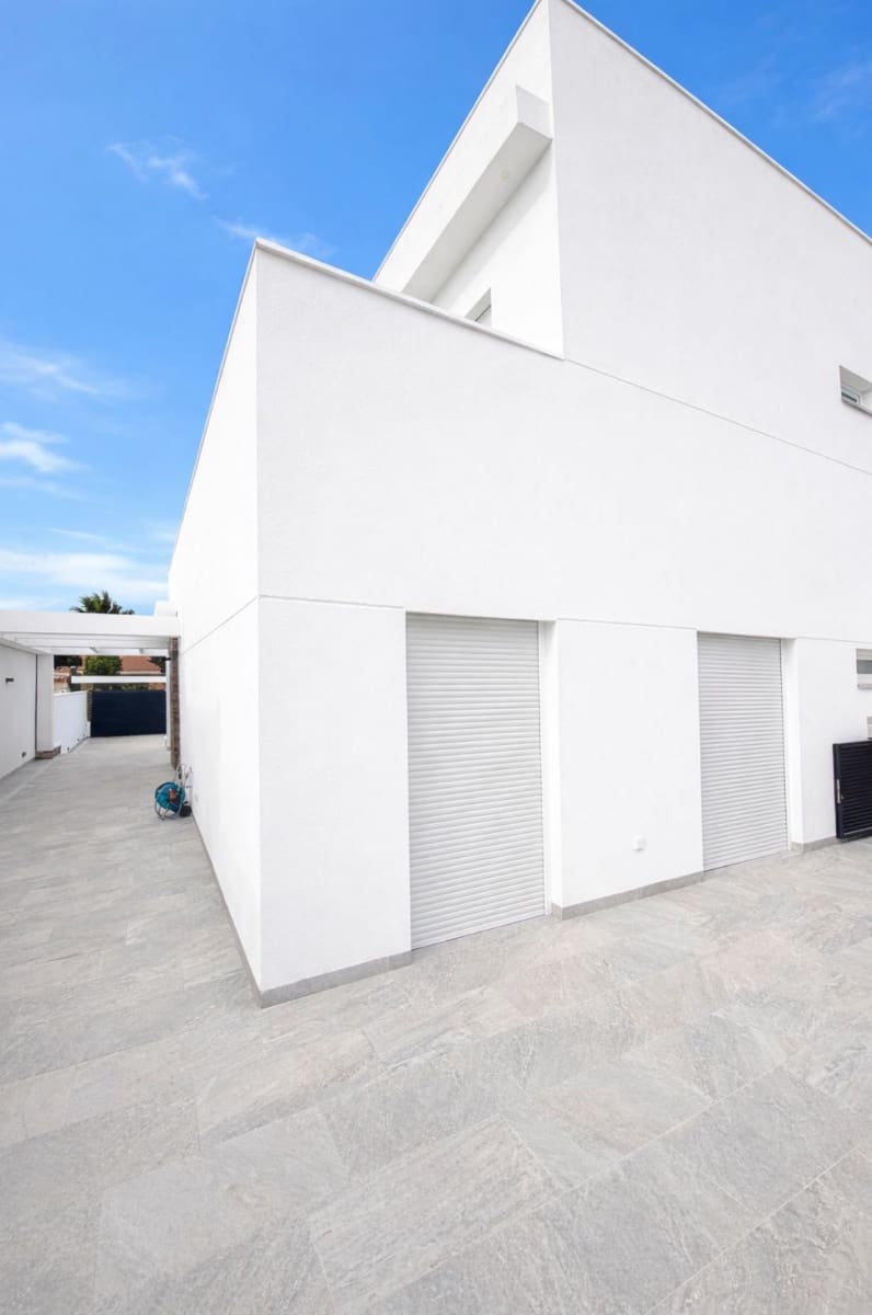 3 chambre Villa/Maison à vendre à La Siesta avec piscine - 499 000 € (Ref: 9606625)