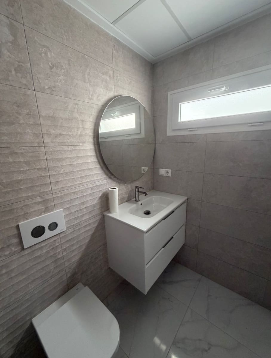 3 chambre Villa/Maison à vendre à La Siesta avec piscine - 499 000 € (Ref: 9606625)