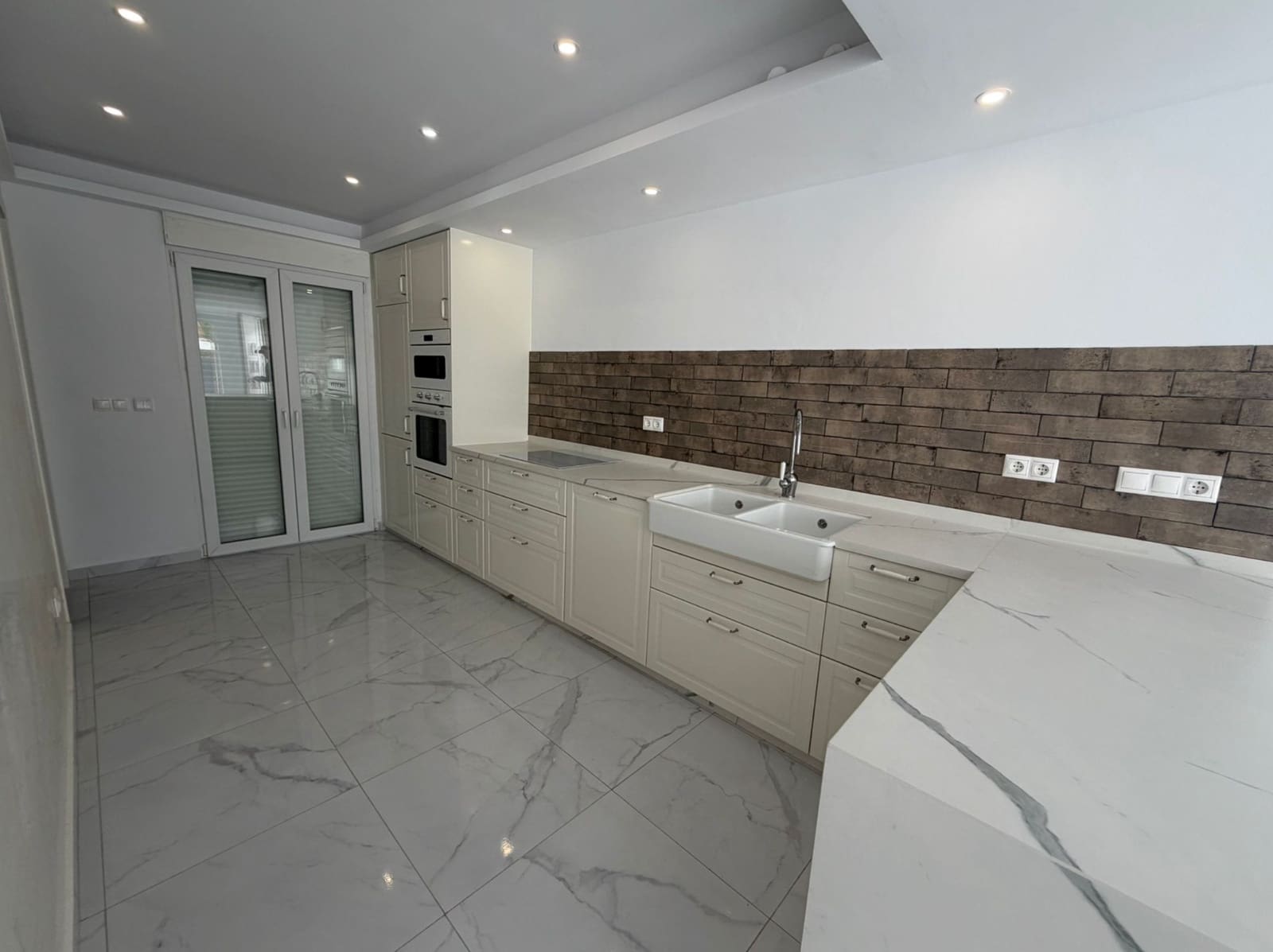 3 chambre Villa/Maison à vendre à La Siesta avec piscine - 499 000 € (Ref: 9606625)