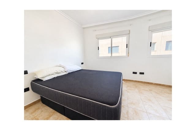 5 slaapkamer Huis te koop in El Edén, Guardamar del Segura met zwembad garage - € 199.995 (Ref: 9607211)