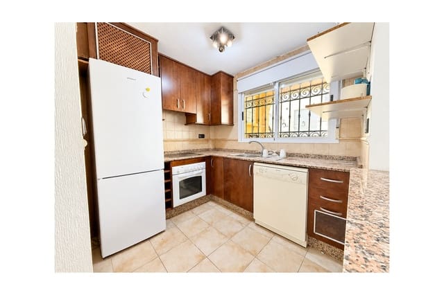 5 slaapkamer Huis te koop in El Edén, Guardamar del Segura met zwembad garage - € 199.995 (Ref: 9607211)