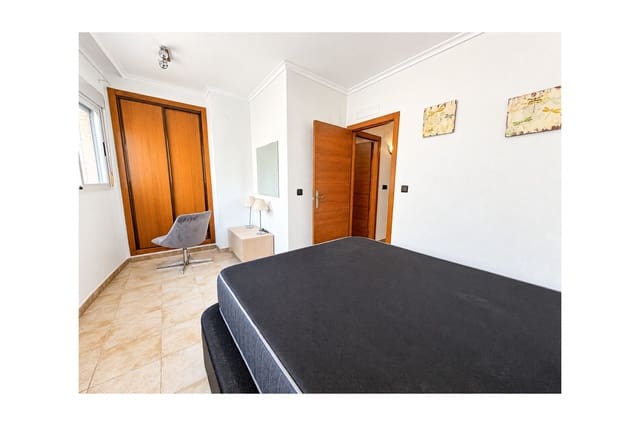 5 slaapkamer Huis te koop in El Edén, Guardamar del Segura met zwembad garage - € 199.995 (Ref: 9607211)