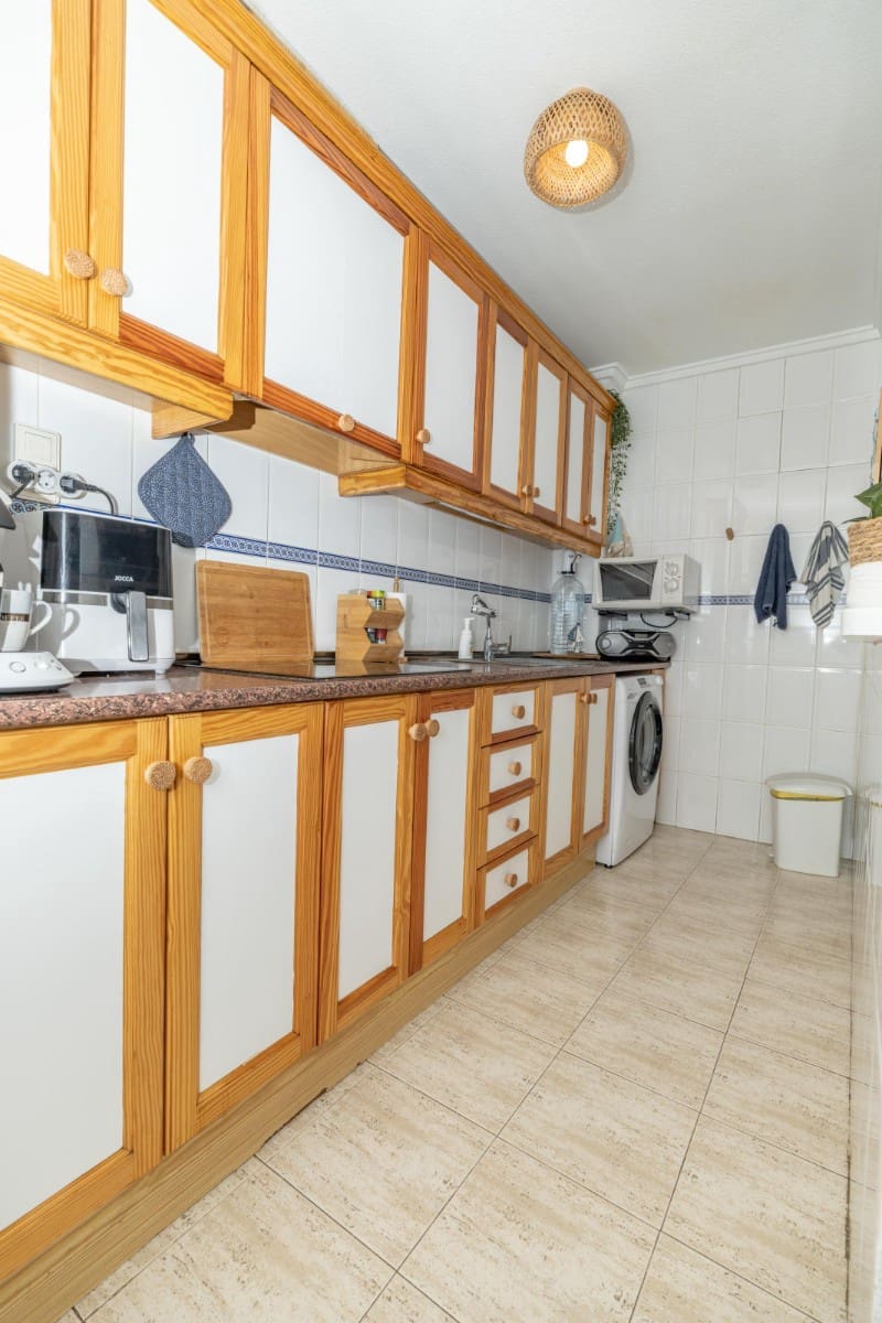 2 sovrum Lägenhet till salu i Torrevieja med pool - 139 900 € (Ref: 9610824)