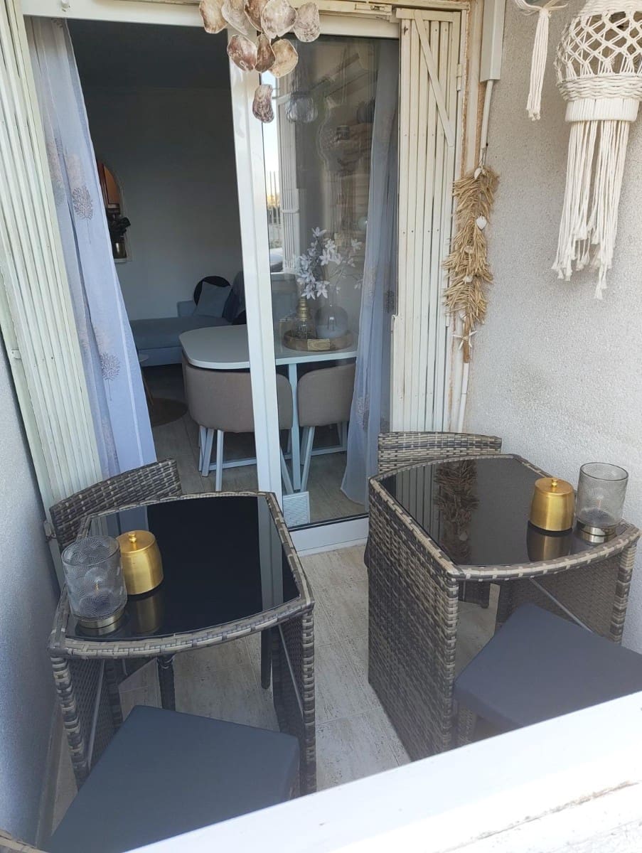 2 sovrum Lägenhet till salu i Torrevieja med pool - 139 900 € (Ref: 9610824)