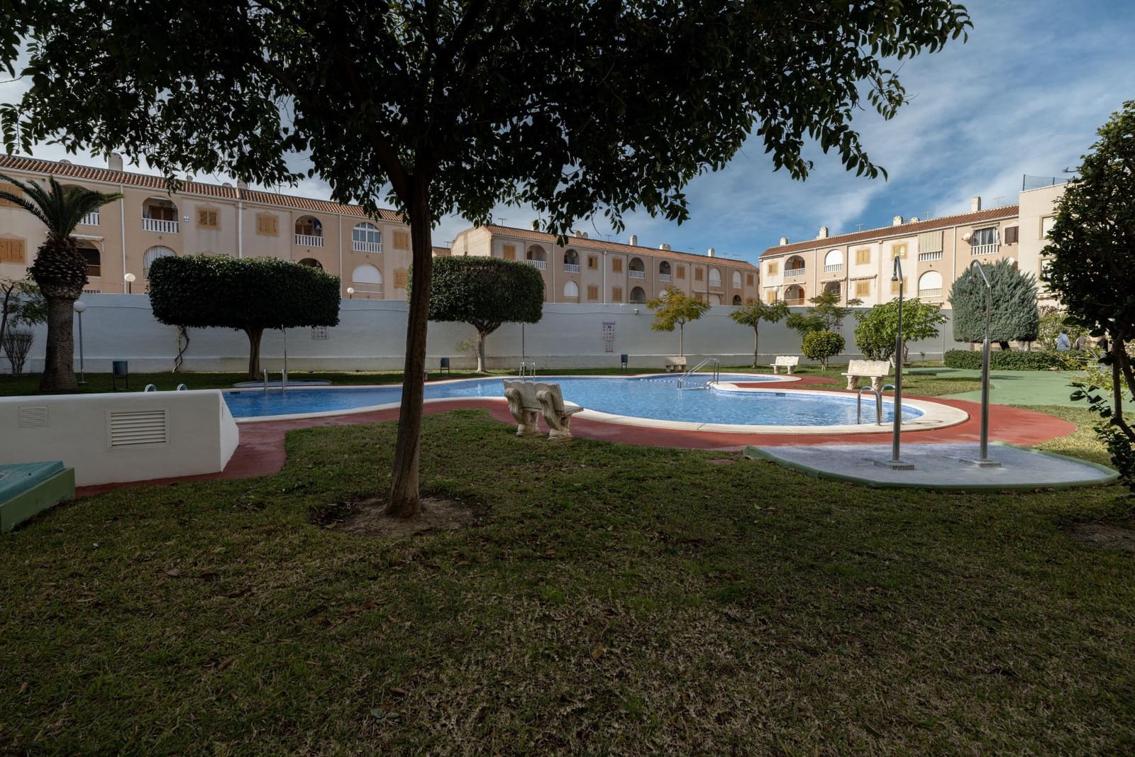 2 sovrum Lägenhet till salu i Torrevieja med pool - 139 900 € (Ref: 9610824)