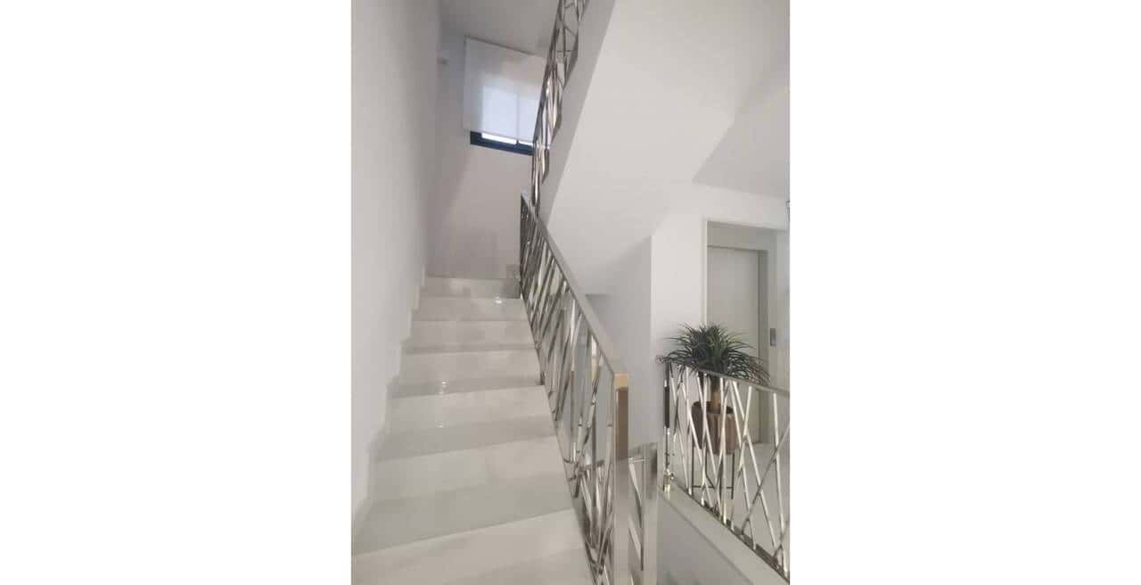 6 bedroom Villa for sale in Campoamor with pool garage - € 1,780,000 (Ref: 9614728)