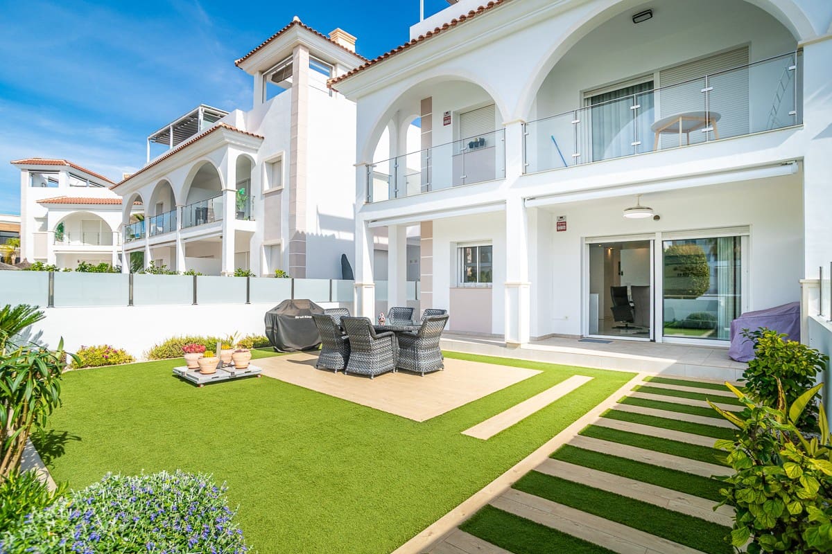 2 slaapkamer Appartement te koop in Ciudad Quesada met zwembad - € 319.500 (Ref: 9618955)