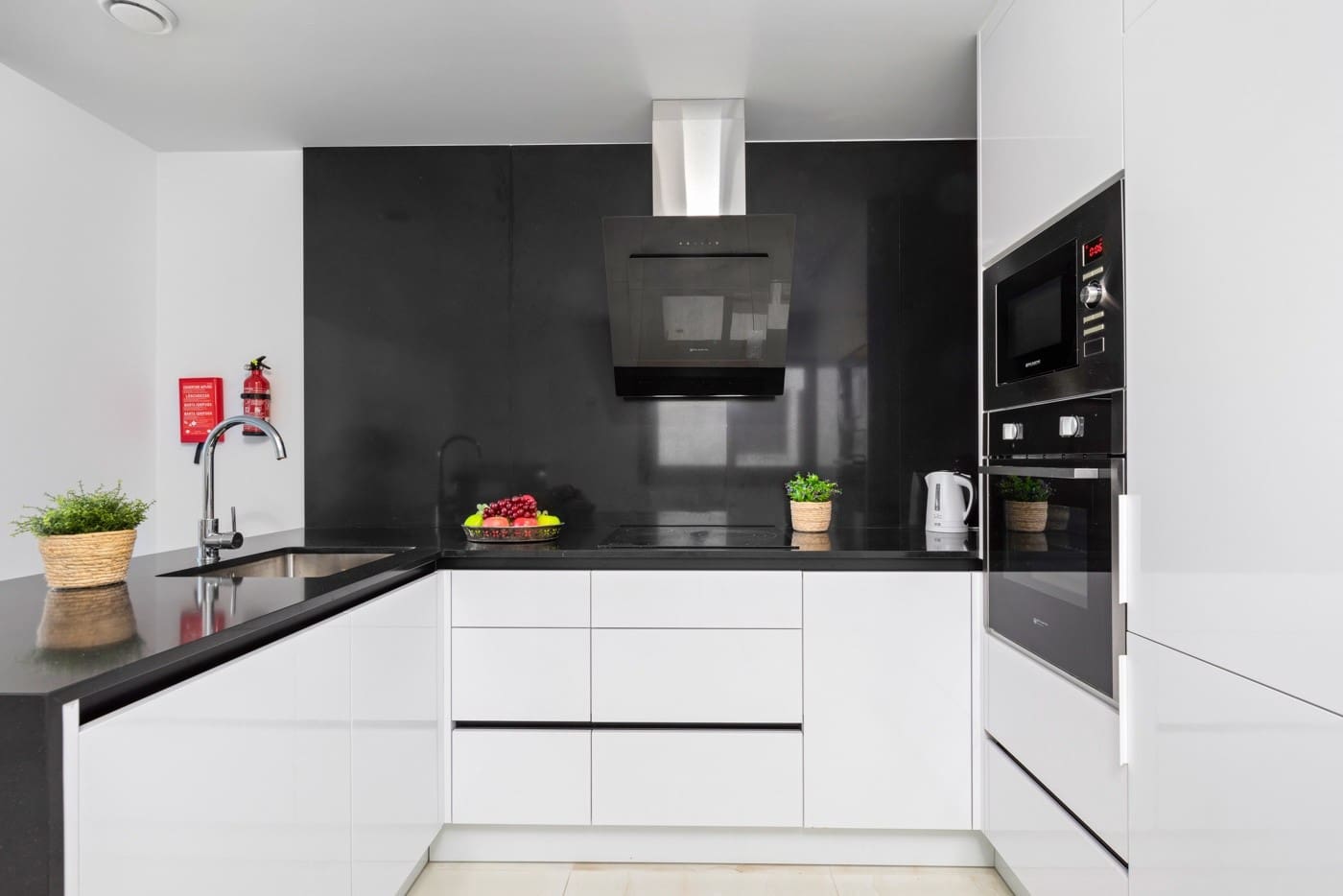 2 slaapkamer Appartement te koop in Los Altos met zwembad garage - € 269.000 (Ref: 9618967)