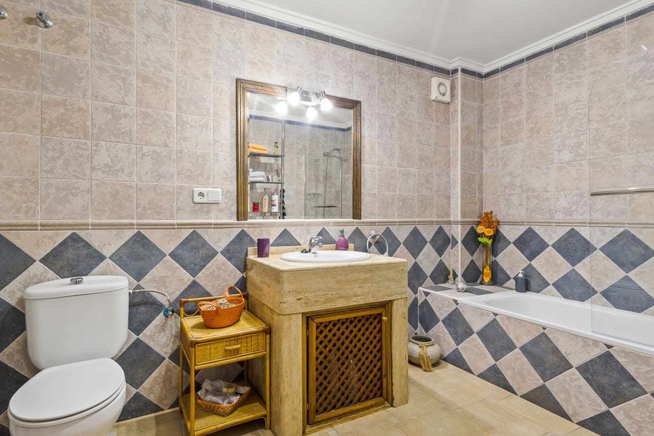 3 makuuhuone Huvila myytävänä paikassa Algorfa mukana uima-altaan 
autotalli - 599 990 € (Ref: 9622963)