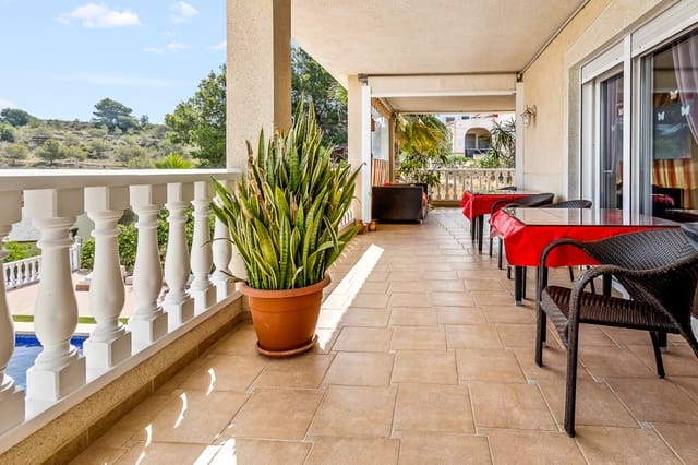 3 makuuhuone Huvila myytävänä paikassa Algorfa mukana uima-altaan 
autotalli - 599 990 € (Ref: 9622963)