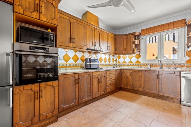 3 makuuhuone Huvila myytävänä paikassa Algorfa mukana uima-altaan 
autotalli - 599 990 € (Ref: 9622963)