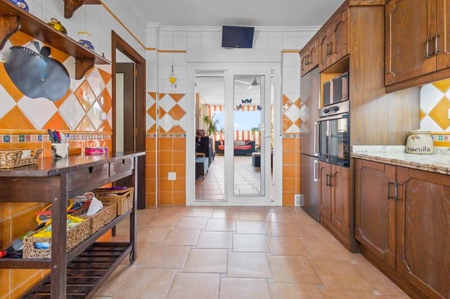 3 makuuhuone Huvila myytävänä paikassa Algorfa mukana uima-altaan 
autotalli - 599 990 € (Ref: 9622963)