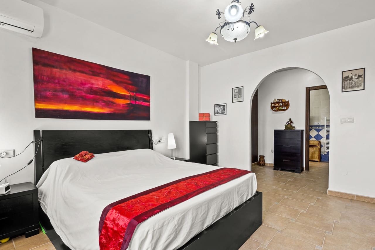 3 makuuhuone Huvila myytävänä paikassa Algorfa mukana uima-altaan 
autotalli - 599 990 € (Ref: 9622963)