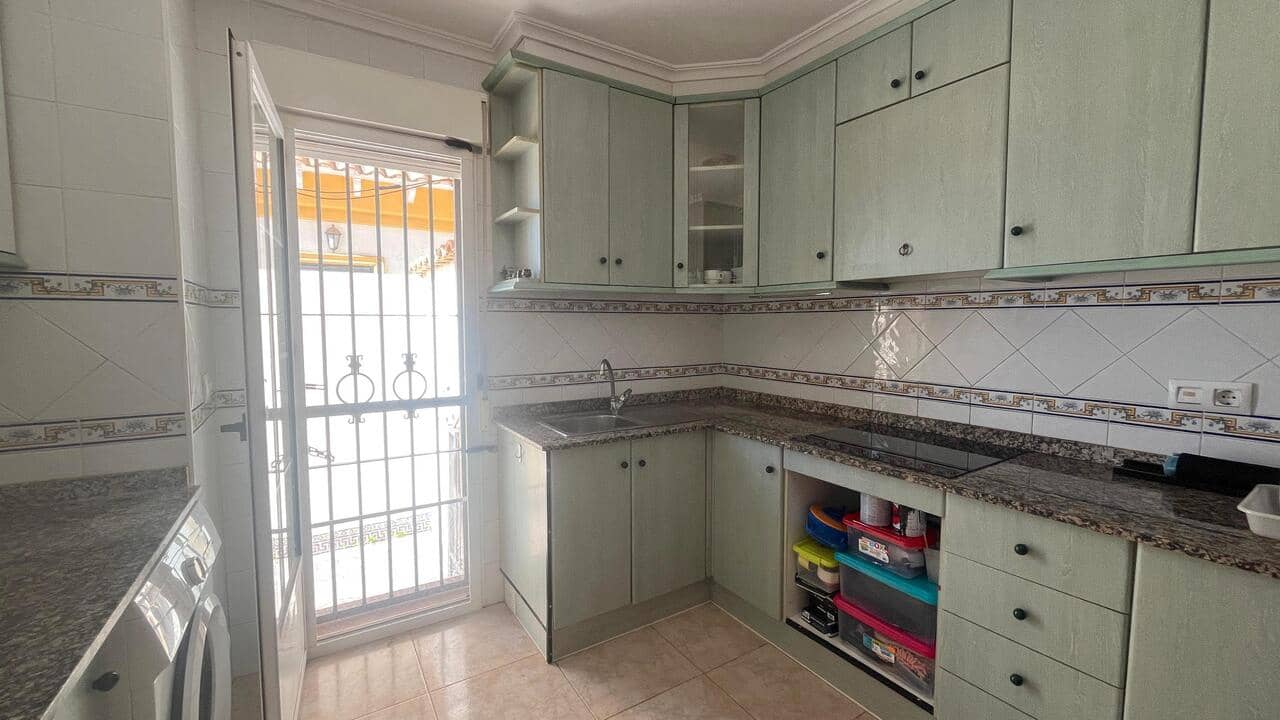 3 sovrum Hus till salu i Torrevieja med pool garage - 215 000 € (Ref: 9622970)