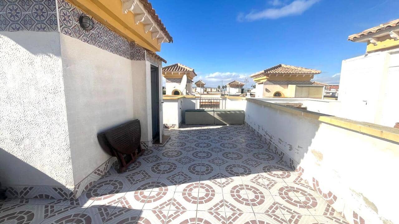 3 sovrum Hus till salu i Torrevieja med pool garage - 215 000 € (Ref: 9622970)