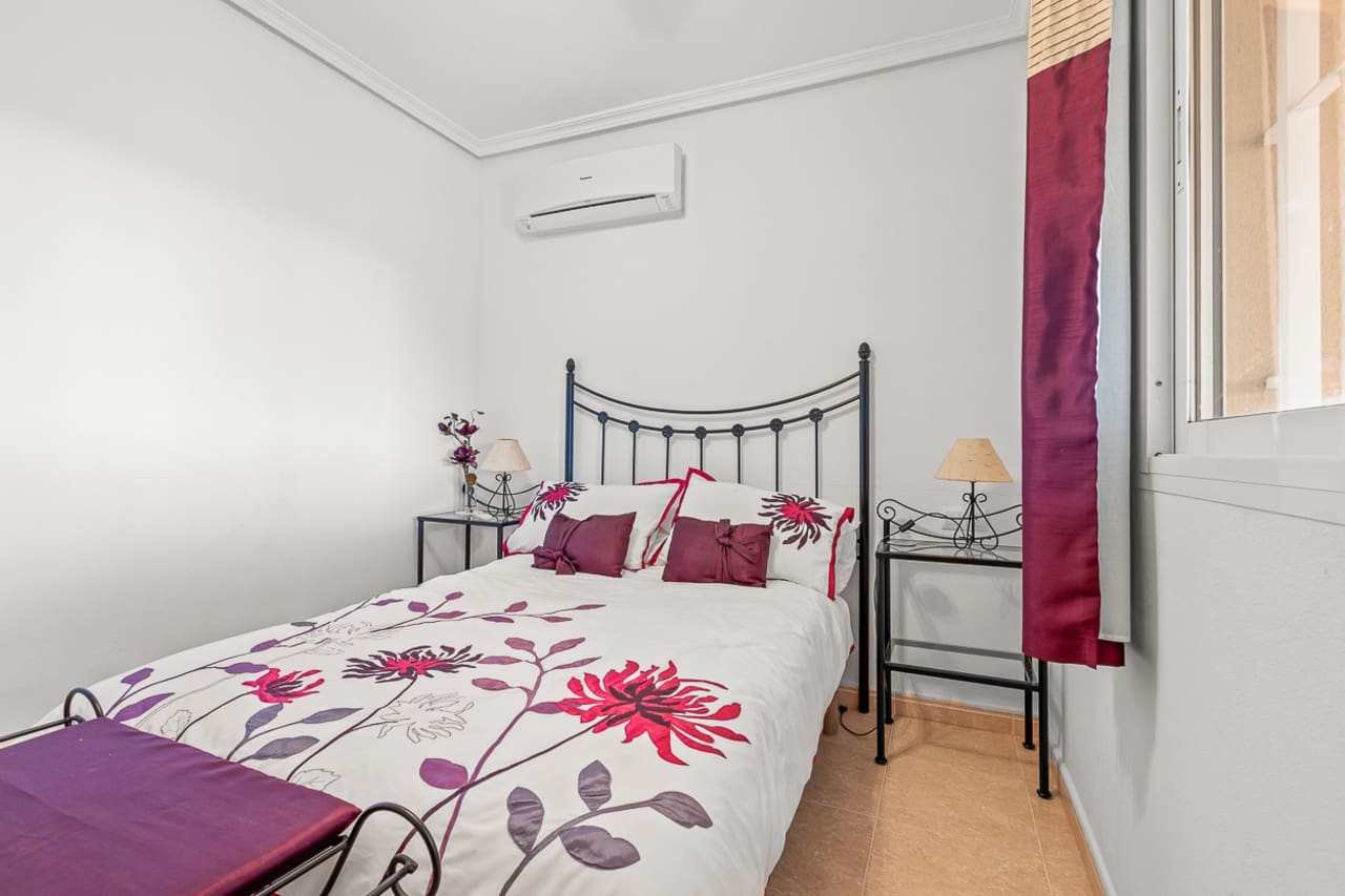 4 sypialnia Willa na sprzedaż w Algorfa z basenem garażem - 580 000 € (Ref: 9622974)