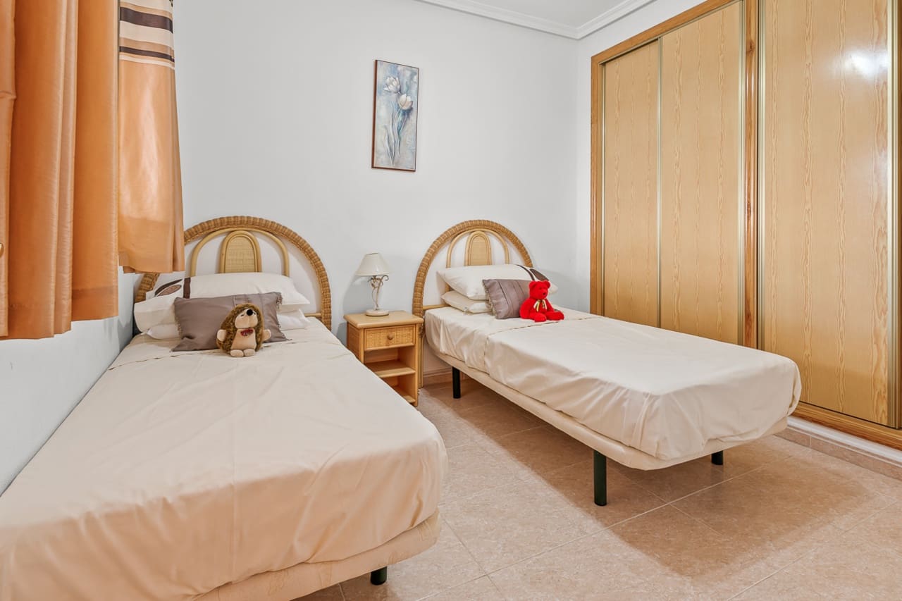 4 sypialnia Willa na sprzedaż w Algorfa z basenem garażem - 580 000 € (Ref: 9622974)