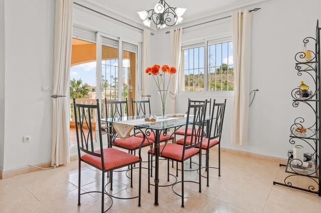 4 sypialnia Willa na sprzedaż w Algorfa z basenem garażem - 580 000 € (Ref: 9622974)