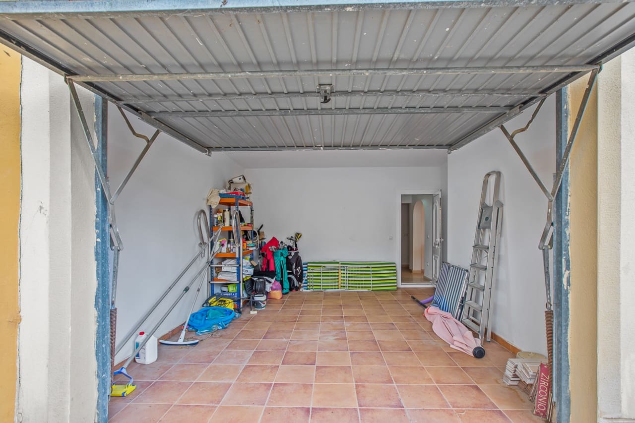 4 sypialnia Willa na sprzedaż w Algorfa z basenem garażem - 580 000 € (Ref: 9622974)