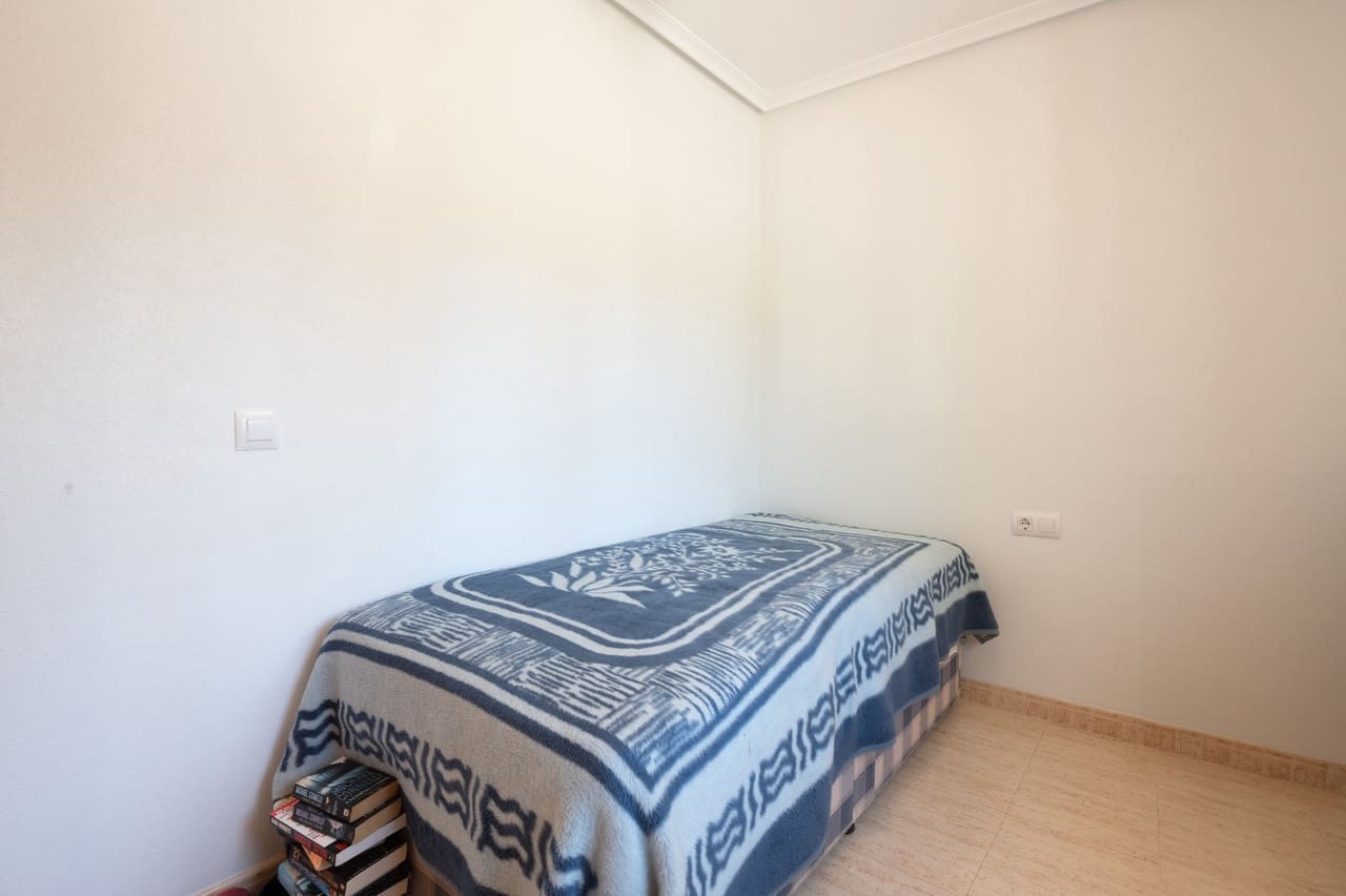 4 makuuhuone Huvila myytävänä paikassa Algorfa mukana uima-altaan 
autotalli - 575 000 € (Ref: 9622976)