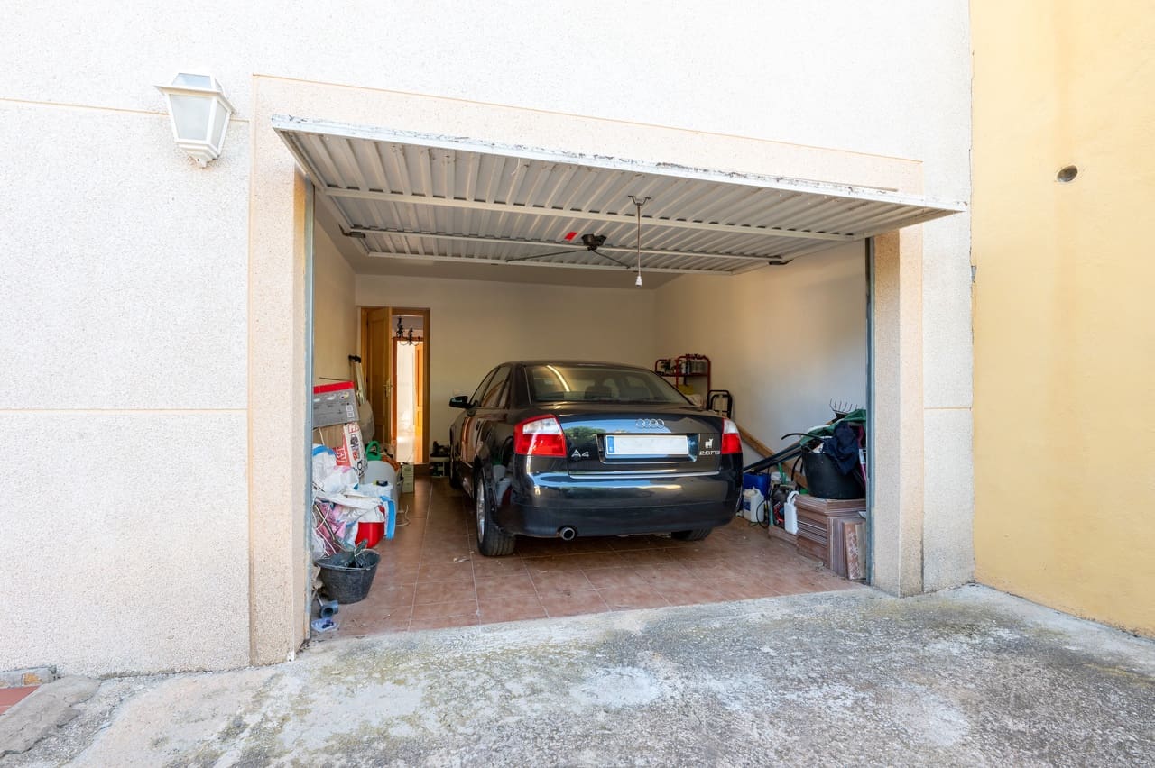 4 makuuhuone Huvila myytävänä paikassa Algorfa mukana uima-altaan 
autotalli - 575 000 € (Ref: 9622976)