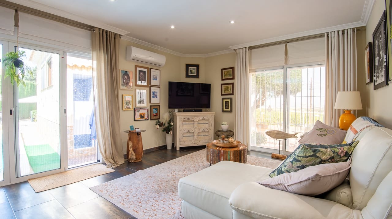 4 slaapkamer Villa te koop in Algorfa met zwembad garage - € 770.000 (Ref: 9622980)