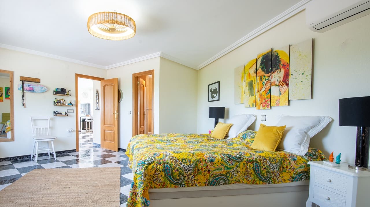 4 slaapkamer Villa te koop in Algorfa met zwembad garage - € 770.000 (Ref: 9622980)