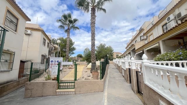 2 bedroom Townhouse for sale in Algorfa with pool garage - € 159,995 (Ref: 9622984)