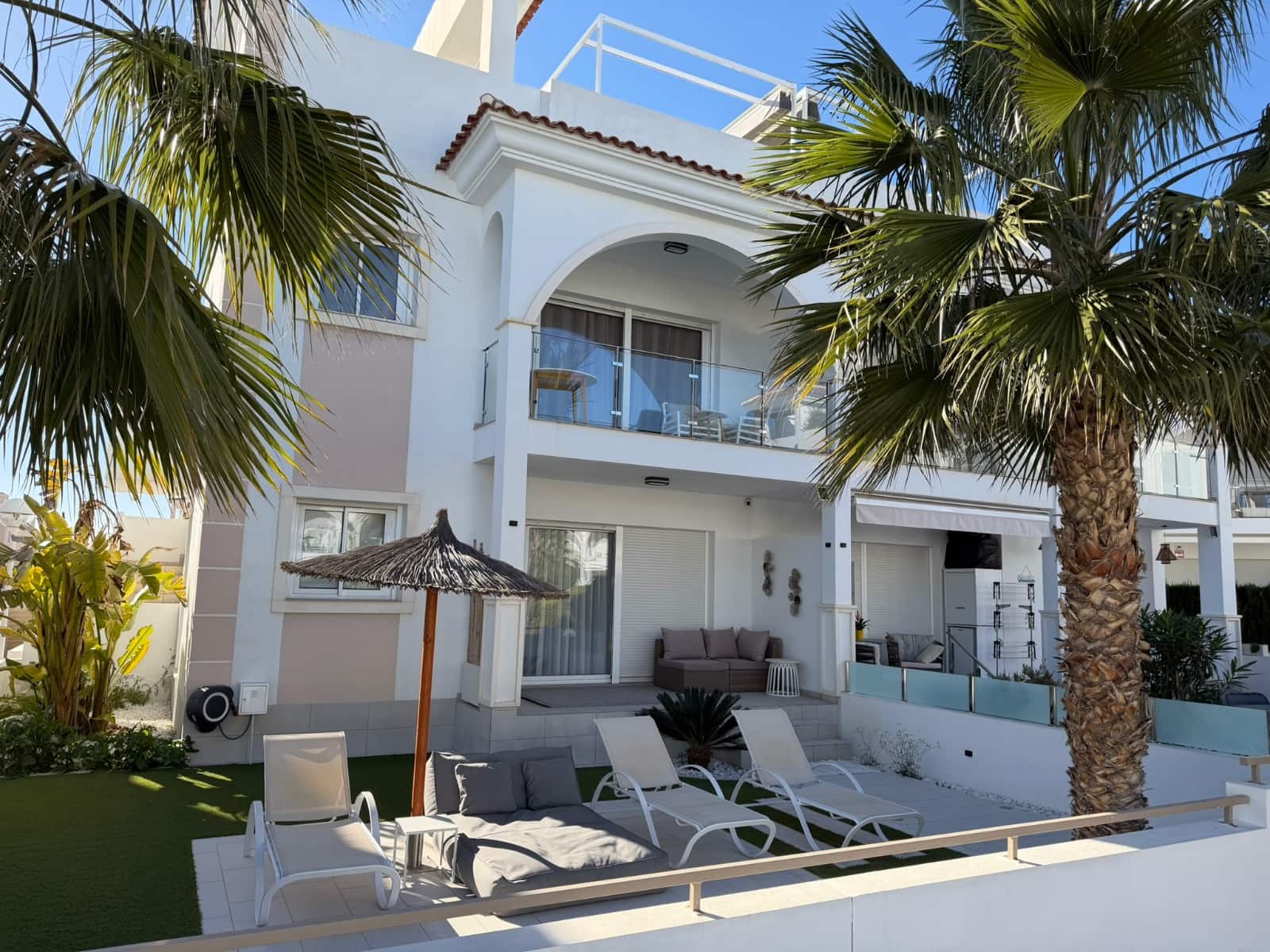 2 soverom Leilighet til salgs i Pueblo Bravo med svømmebasseng - € 324 900 (Ref: 9626119)