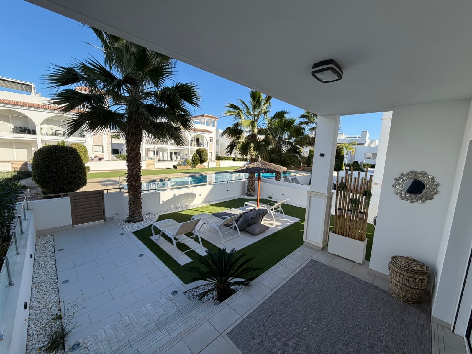 2 soverom Leilighet til salgs i Pueblo Bravo med svømmebasseng - € 324 900 (Ref: 9626119)