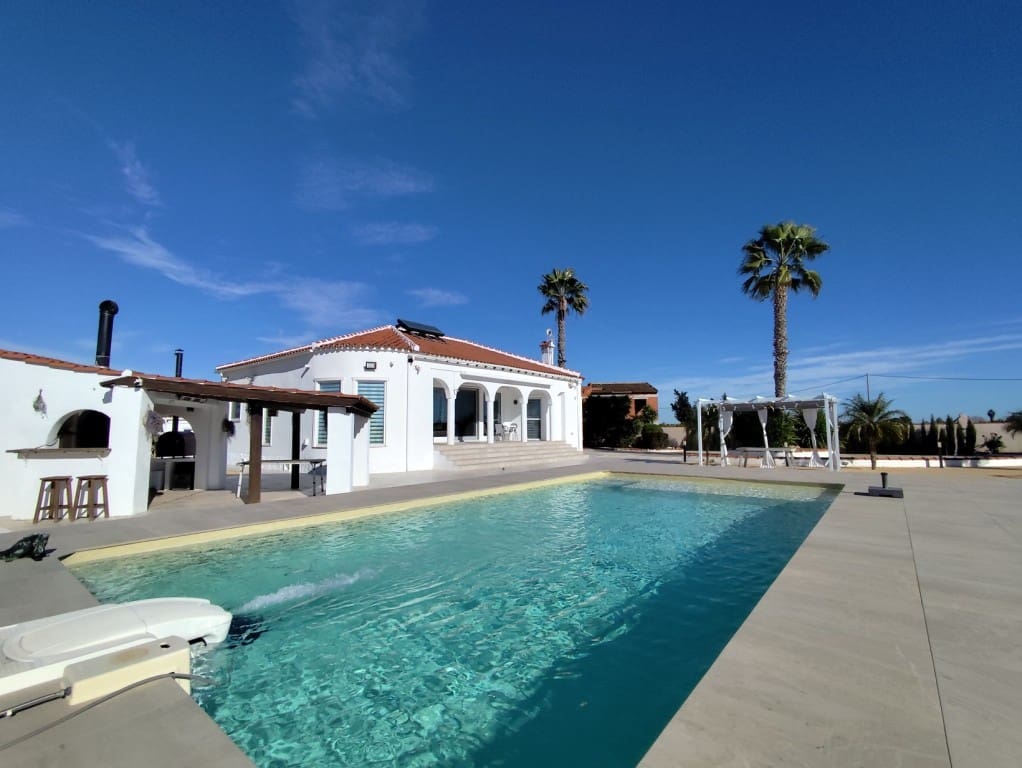 3 bedroom Villa for sale in Mudamiento with pool - € 660,000 (Ref: 9626373)