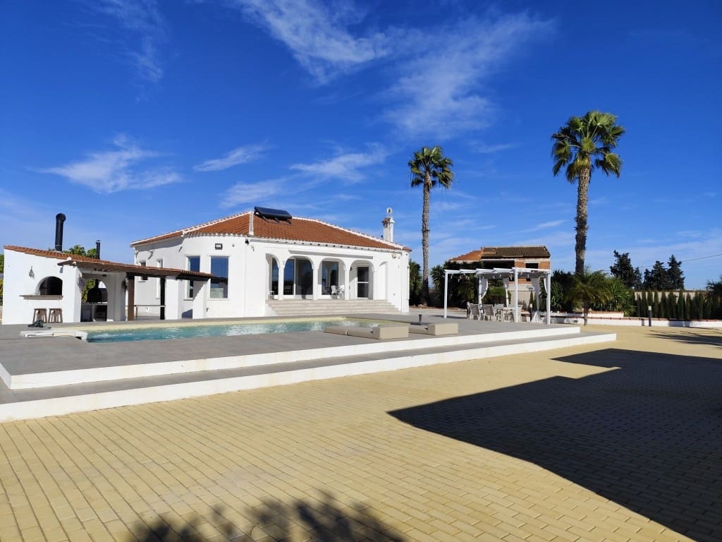 3 bedroom Villa for sale in Mudamiento with pool - € 660,000 (Ref: 9626373)