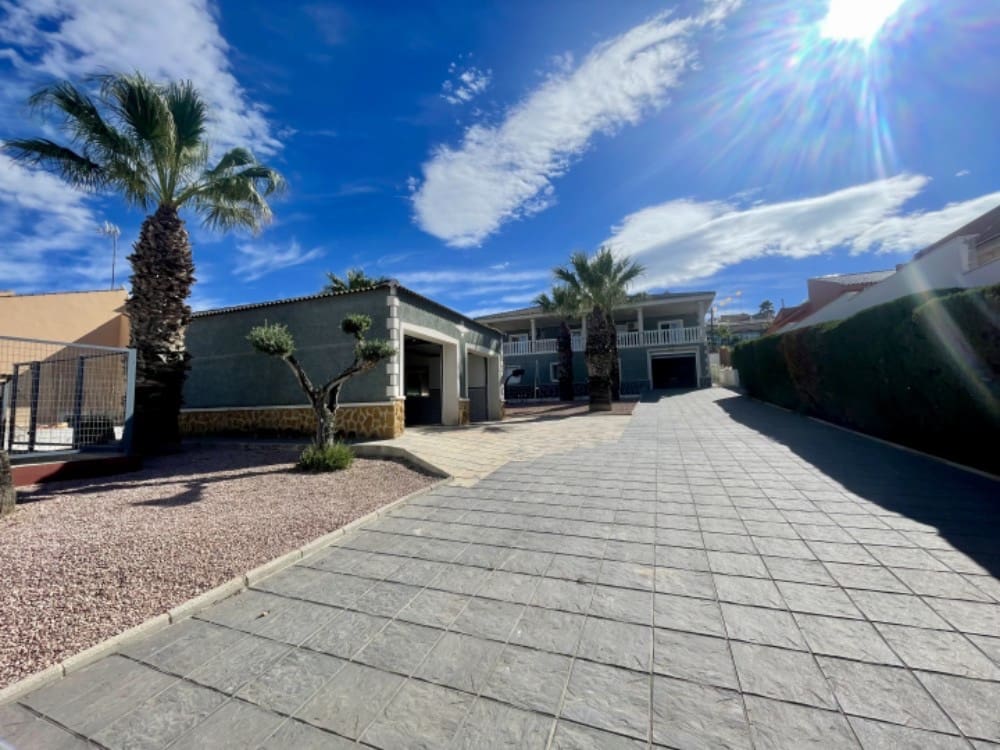 4 soverom Villa til salgs i Pueblo Lucero med svømmebasseng garasje - € 735 000 (Ref: 9631466)