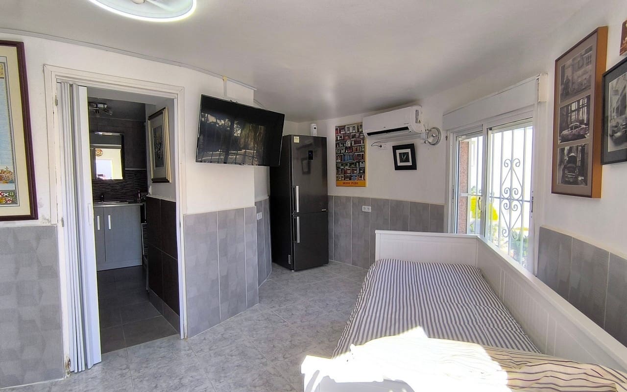 4 sovrum Villa till salu i Ciudad Quesada med pool - 385 000 € (Ref: 9634788)