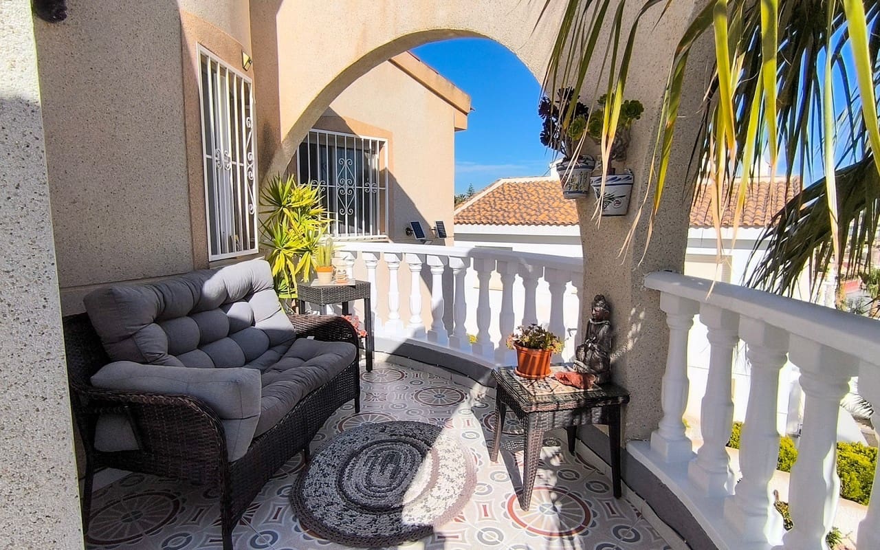 4 sovrum Villa till salu i Ciudad Quesada med pool - 385 000 € (Ref: 9634788)