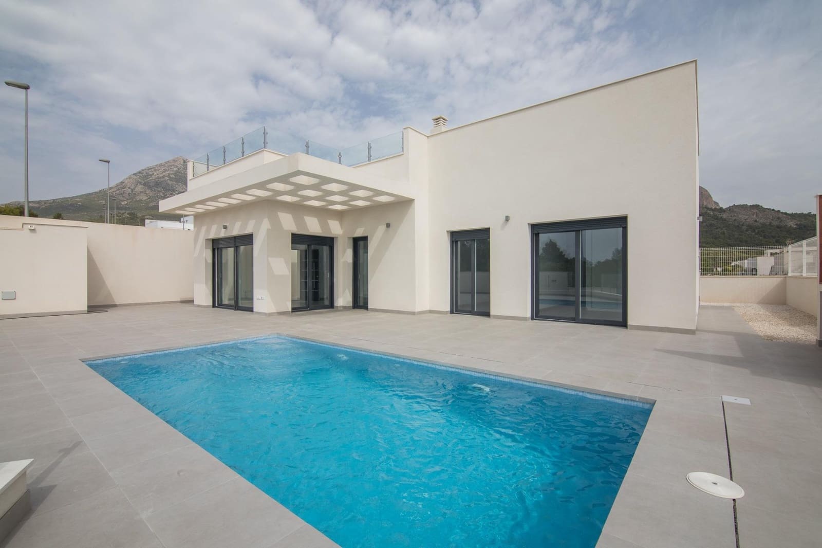 3 Zimmer Villa zu verkaufen in Polop mit Pool - 585.000 € (Ref: 9640205)
