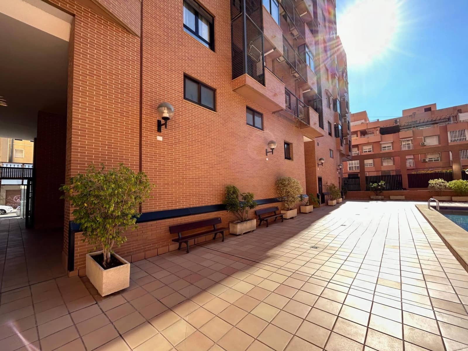 2 Zimmer Apartment zu verkaufen in Alicante / Alacant Stadt mit Pool - 319.900 € (Ref: 9640224)